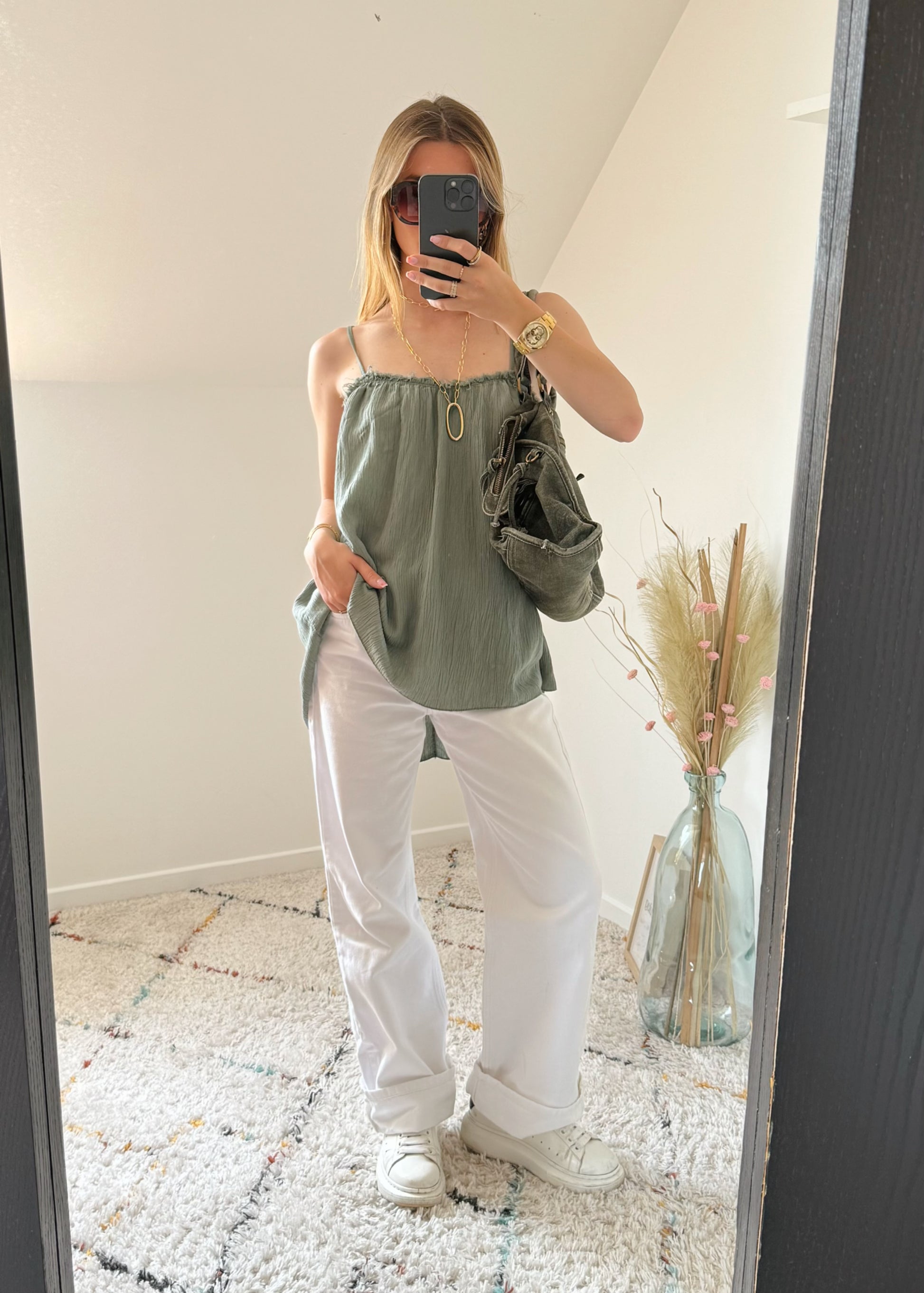 Top Louisa