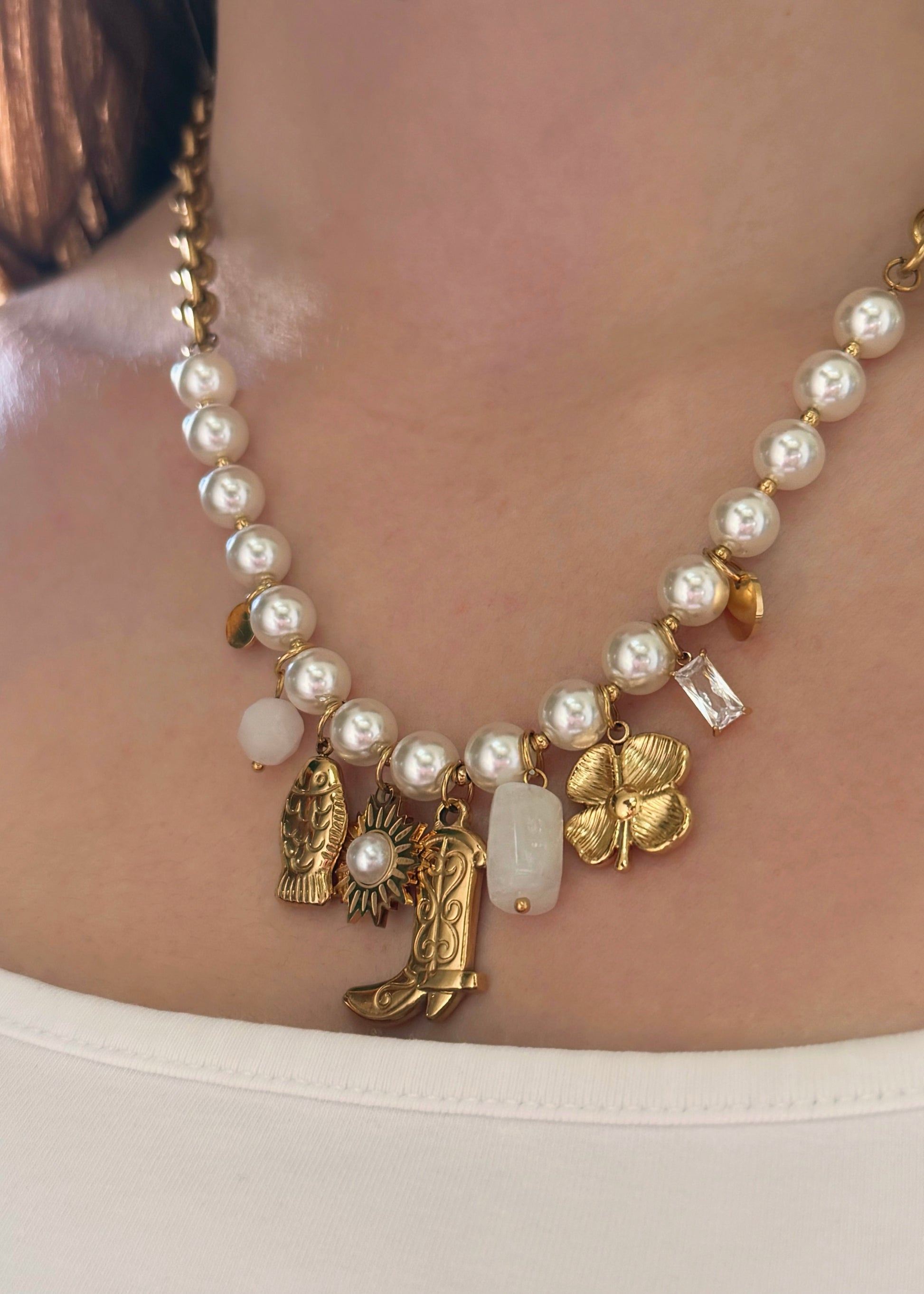 Collier Nova